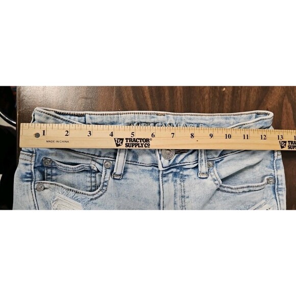 American Eagle Sz 6 Shorts Cut Off Distressed Light Wash Next Level Stretch - Picture 6 of 8